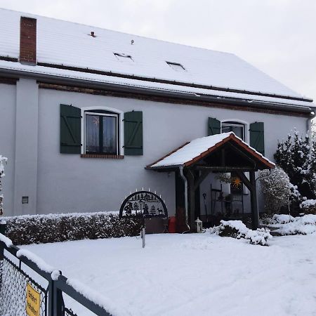 Ferienwohnung Einkehr Bei Franz Gross Radisch Exterior photo